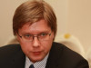 Aicina pašvaldības ministru izvērtēt Ušakova atbilstību amatam pēc parakstīšanās par krievu valodu